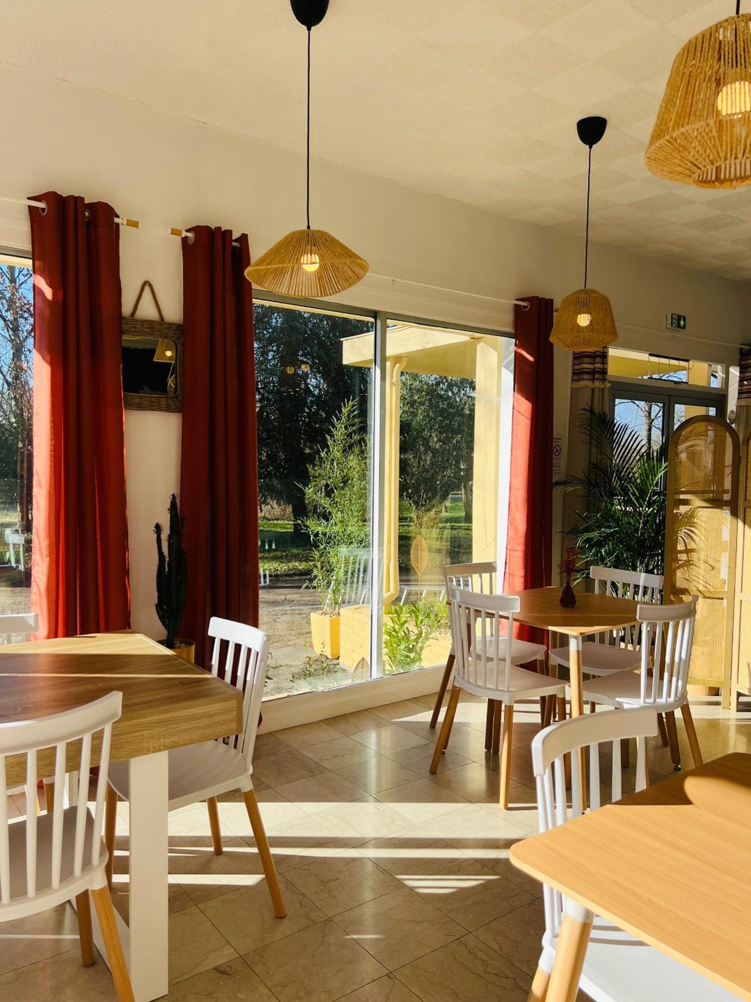 Motel Les Broussailles Mesves-sur-Loire Dış mekan fotoğraf