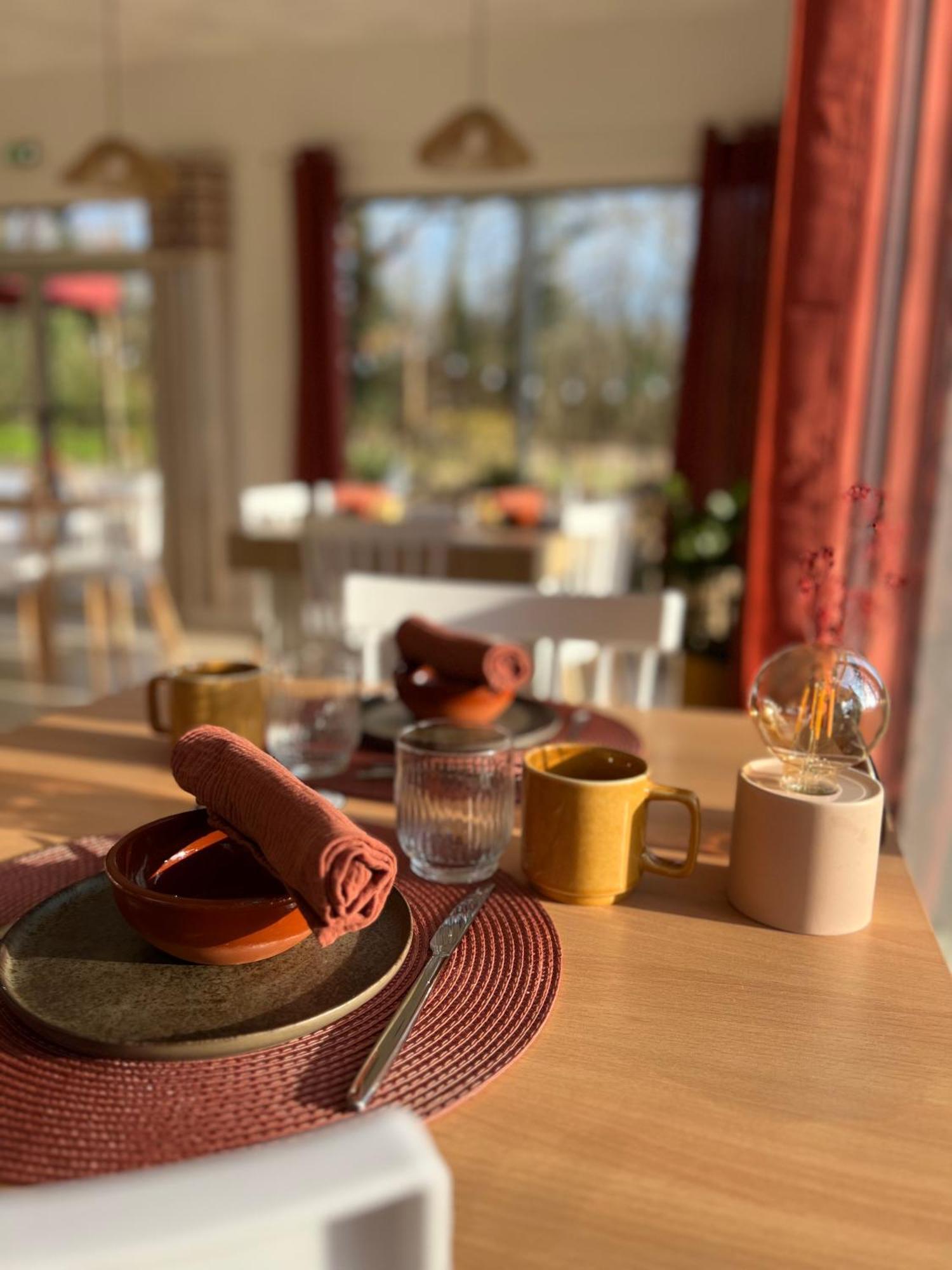 Motel Les Broussailles Mesves-sur-Loire Dış mekan fotoğraf