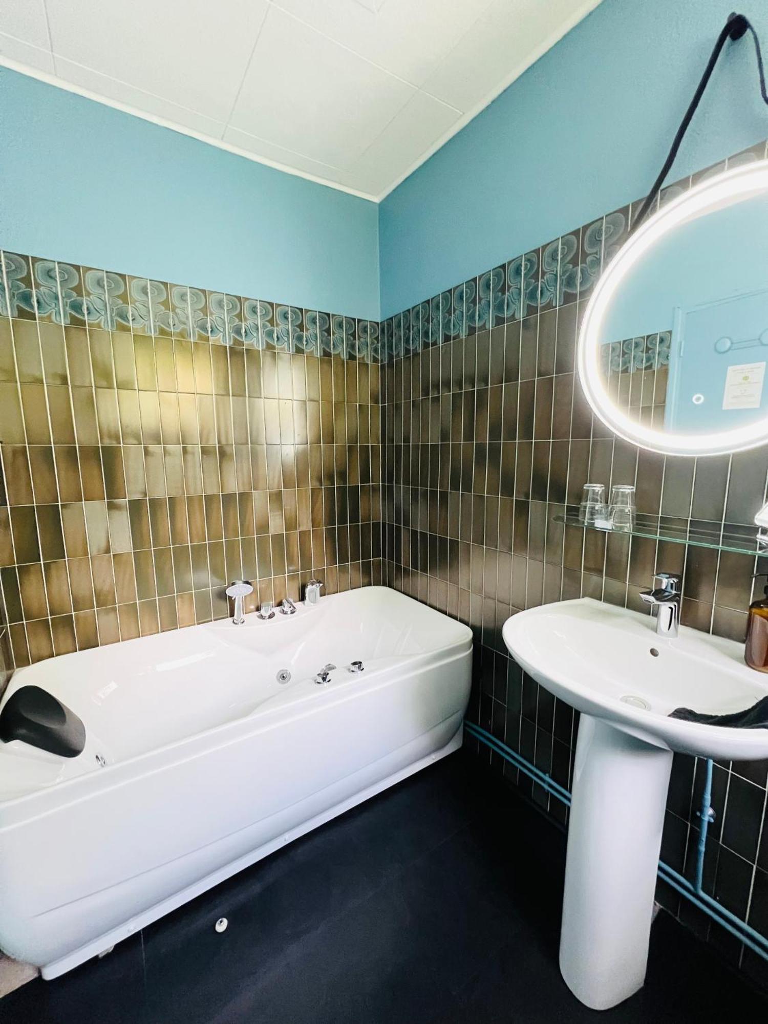 Motel Les Broussailles Mesves-sur-Loire Dış mekan fotoğraf