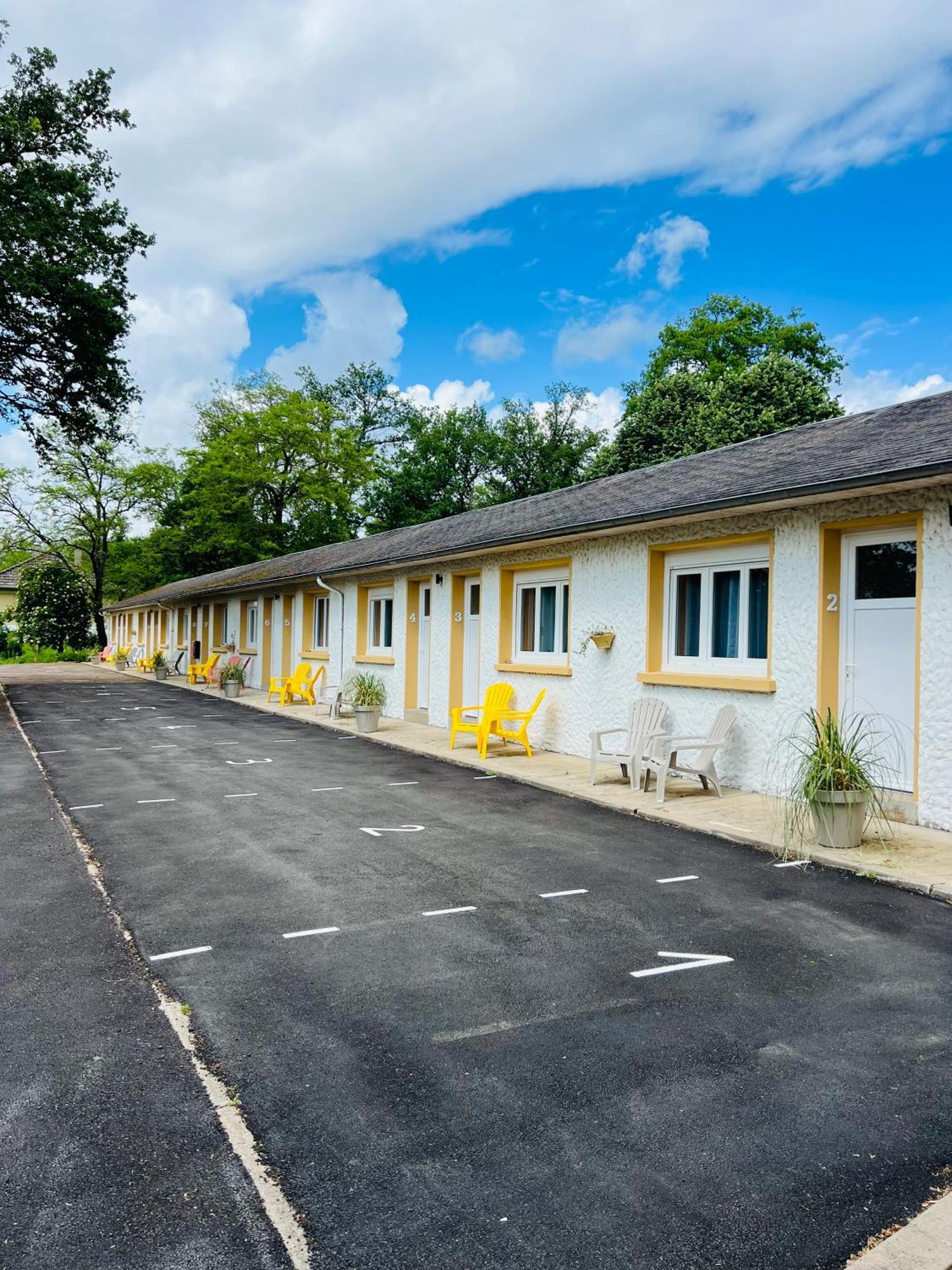 Motel Les Broussailles Mesves-sur-Loire Dış mekan fotoğraf