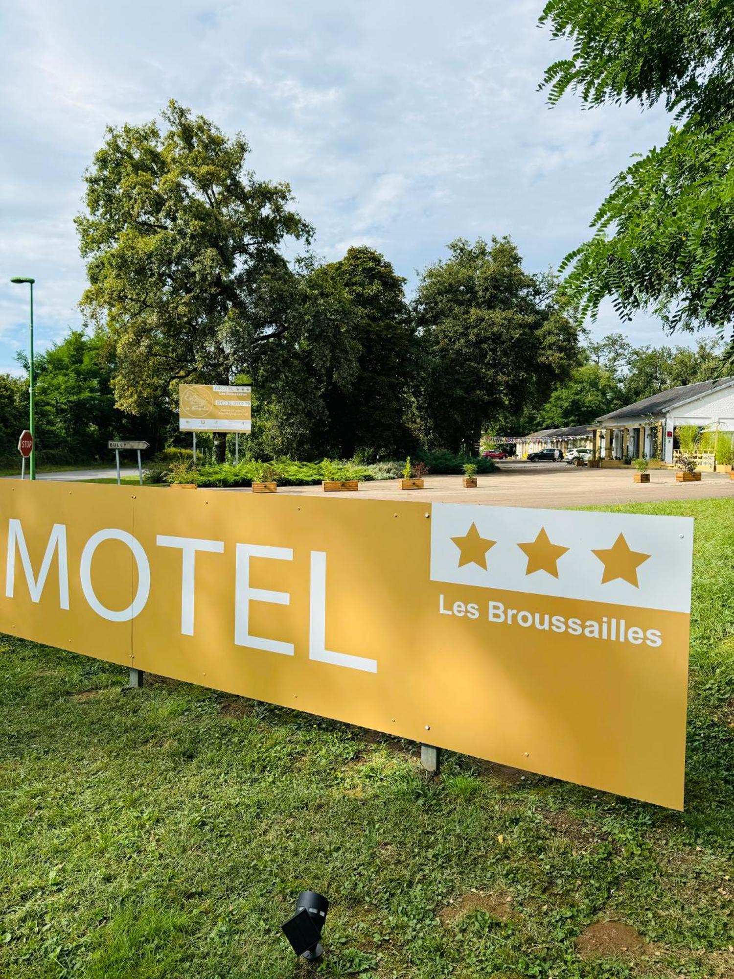 Motel Les Broussailles Mesves-sur-Loire Dış mekan fotoğraf